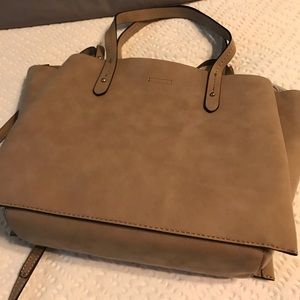 Grey/stone Gap purse. NWT